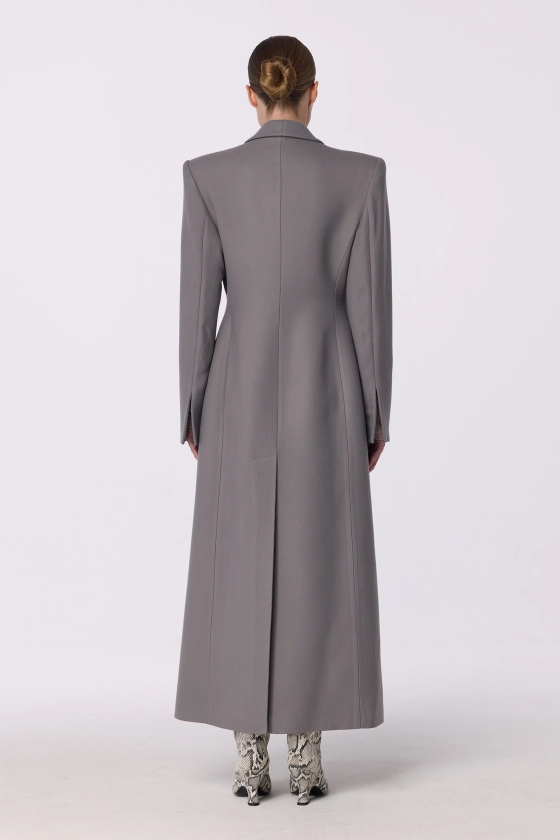 Fitted coat with accent shoulders - photo 4
