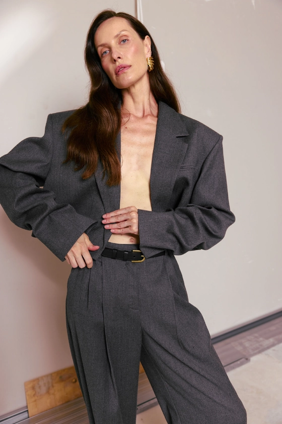 Жакет кроп вовняний зі збіркою на рукаві 