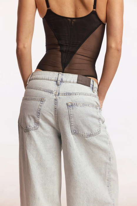 Wide-leg jeans 