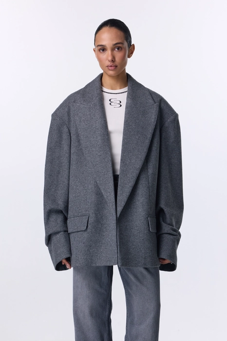 Пальто-жакет оверсайз із збіркою на рукаві