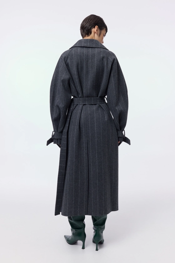 Maxi coat with dropped sleeves - photo 5