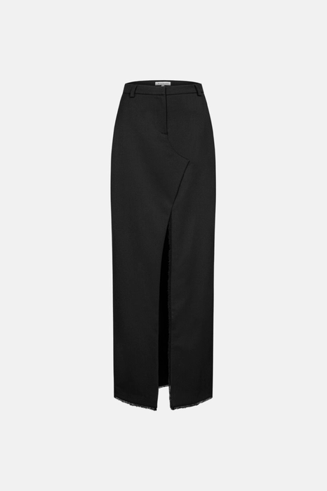 Maxi skirt with a slit
