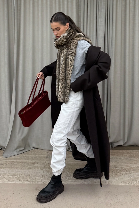 Вінтажна манішка з очеретяного кота