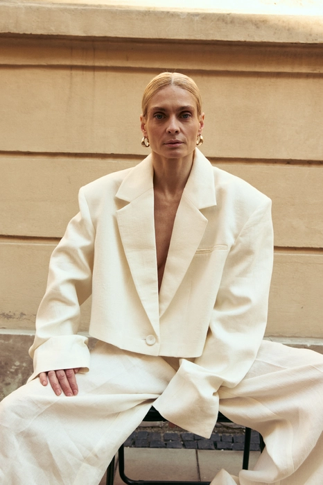 Жакет кроп лляний зі збіркою на рукаві