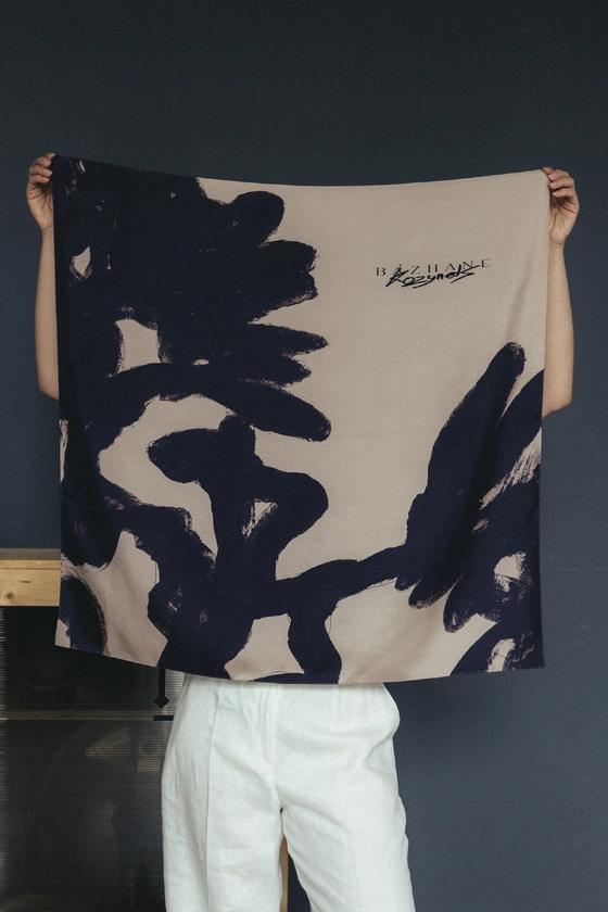 Хустка Bazhane & Kozynets Chrysanthemum Noir 