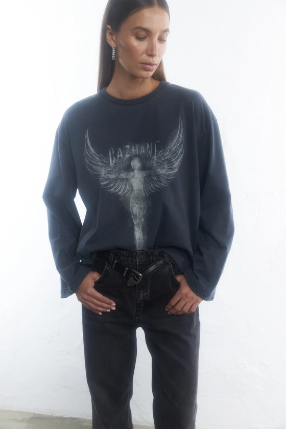 Лонгслів у вінтажному стилі з принтом Янгол 