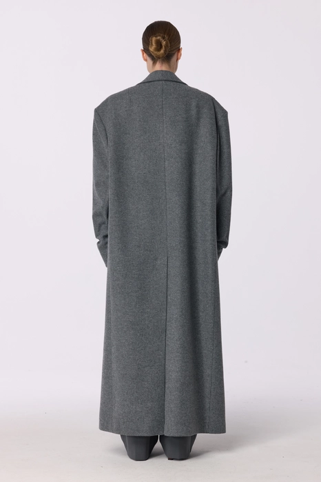 Straight-cut coat with gathered sleeves