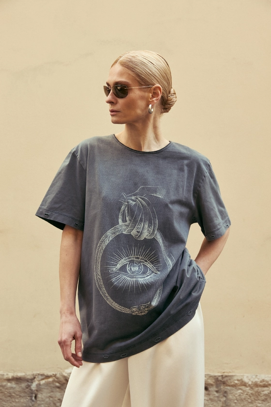 Вінтажна футболка оверсайз з принтом Око 