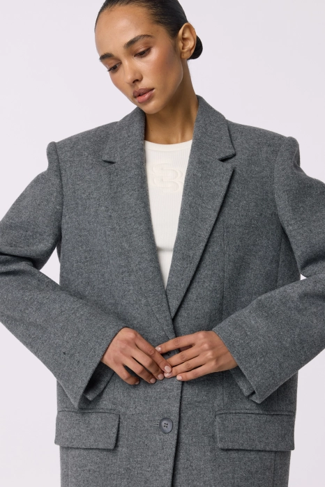 Straight cut coat