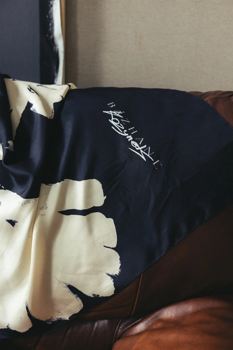 Хустка Bazhane & Kozynets Chrysanthemum Noir