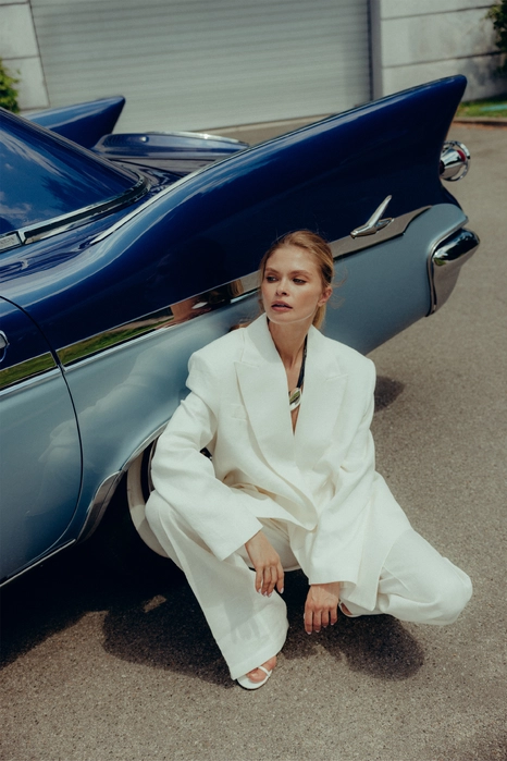 Mid-rise linen trousers with arrows