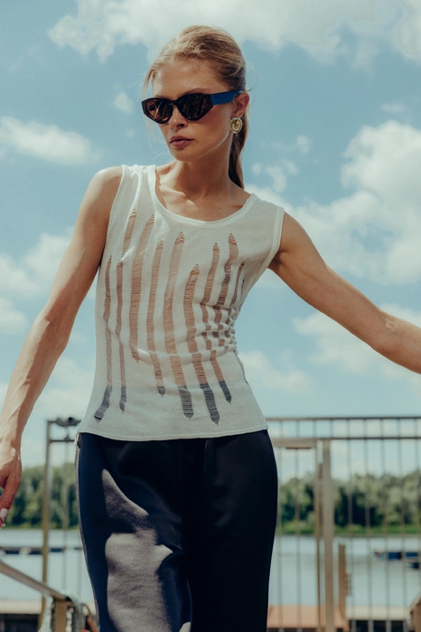 Майка в'язана