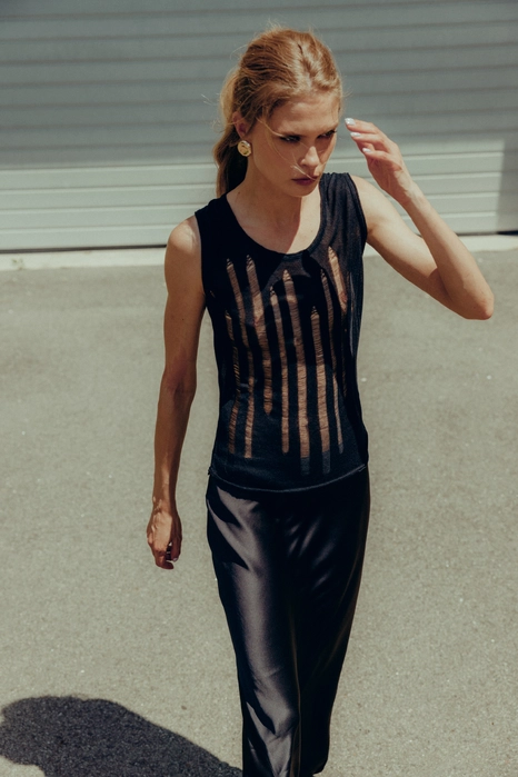 Майка в'язана