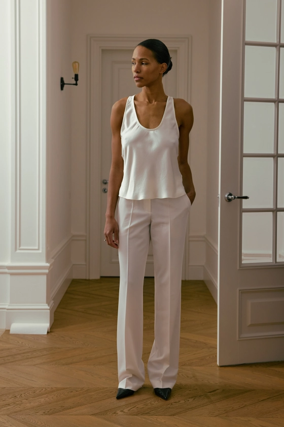 Satin top with a deep neckline - photo 3