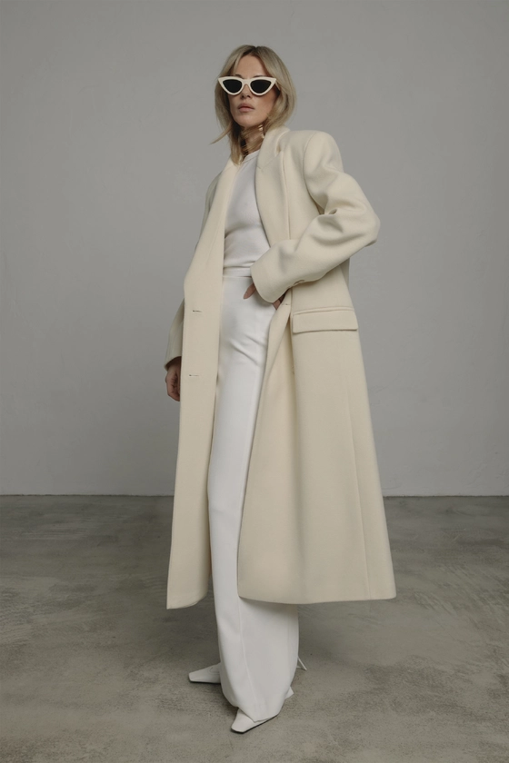 Пальто двобортне прямого крою 