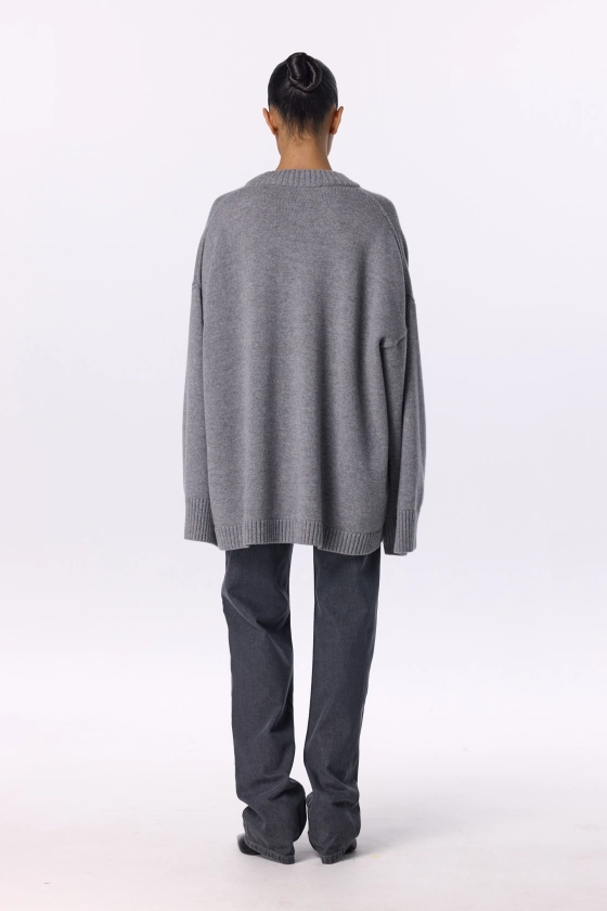 Oversized elongated sweater 