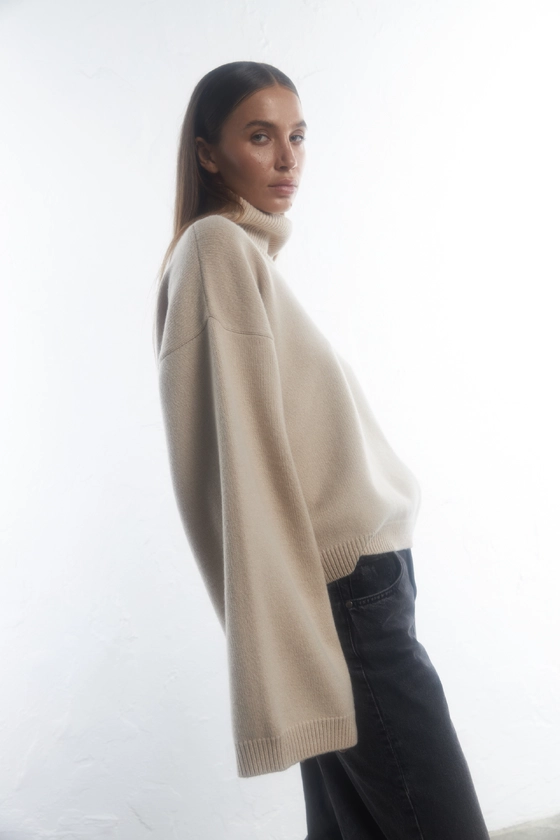 Светр укорочений оверсайз 