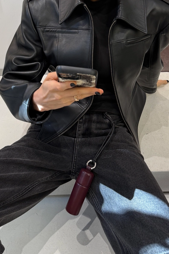 Шкіряний кейс на ремінці Bazhane x Sych 