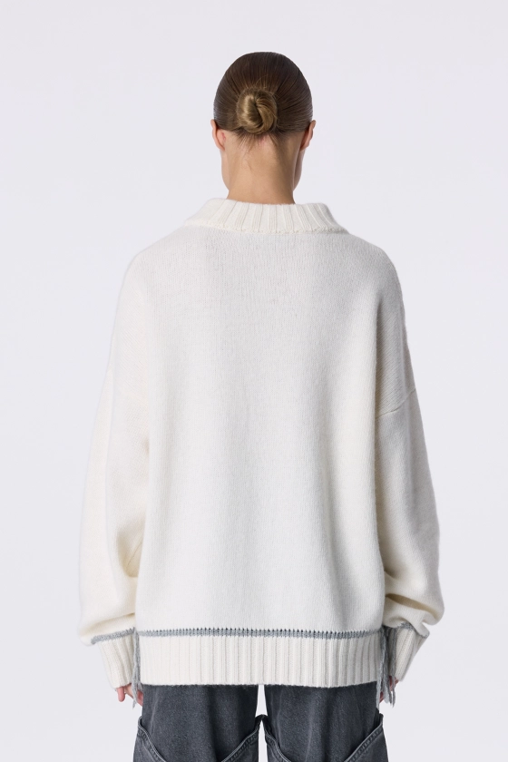 Contrast sweater 