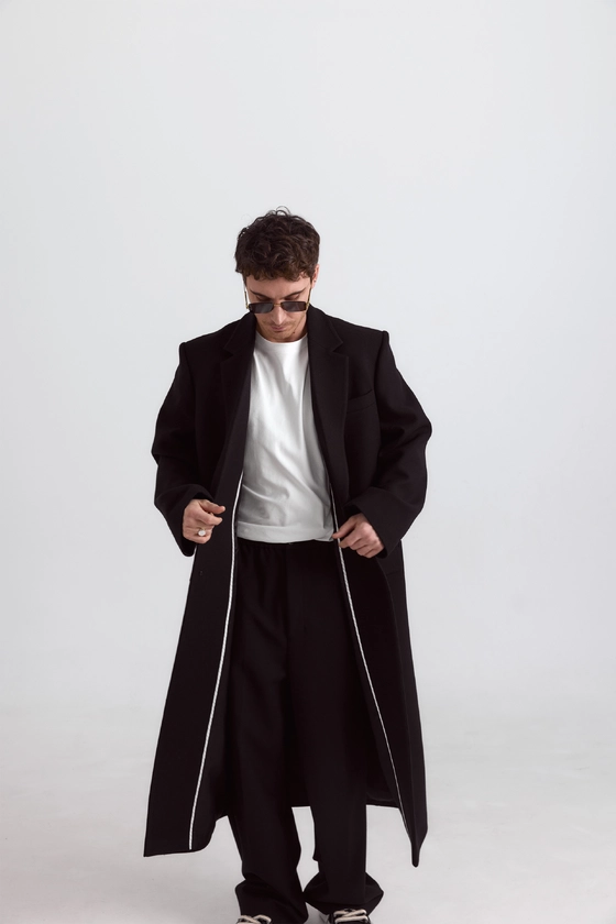 Пальто прямого крою 