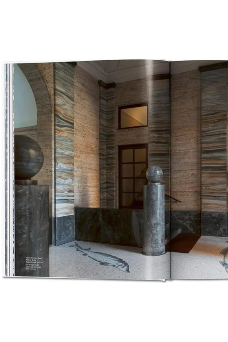 Книга Entryways of Milan