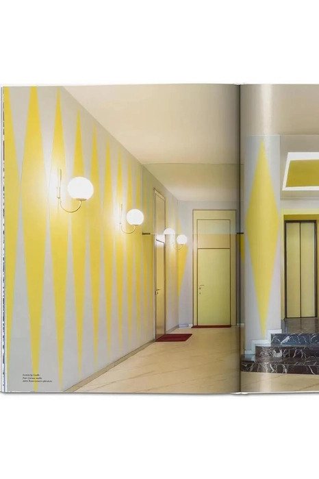 Книга Entryways of Milan