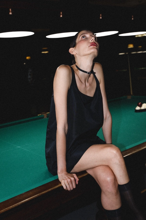 Сукня-трапеція на тонких бретелях 