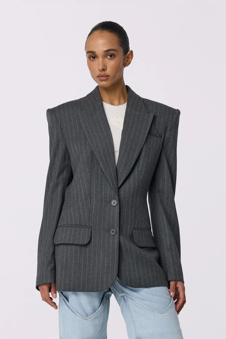 Single-breasted, fitted wool blazer