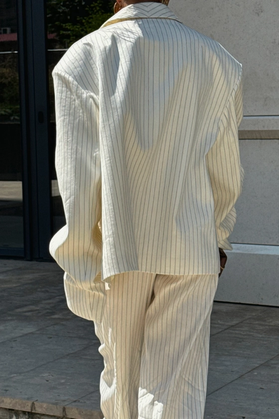 Жакет лляний оверсайз зі збіркою на рукаві 