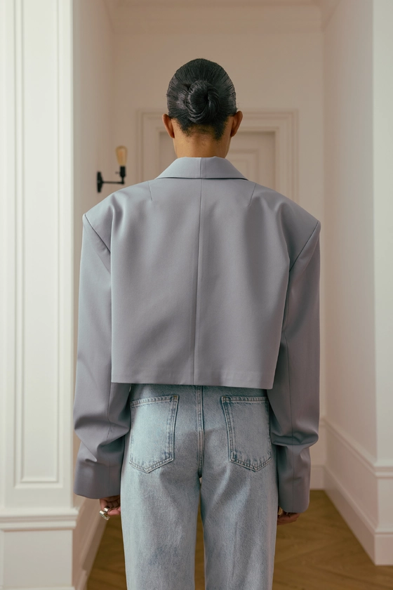 Жакет кроп котоновий зі збіркою на рукаві 