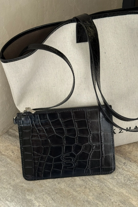 Shopper with leather handles