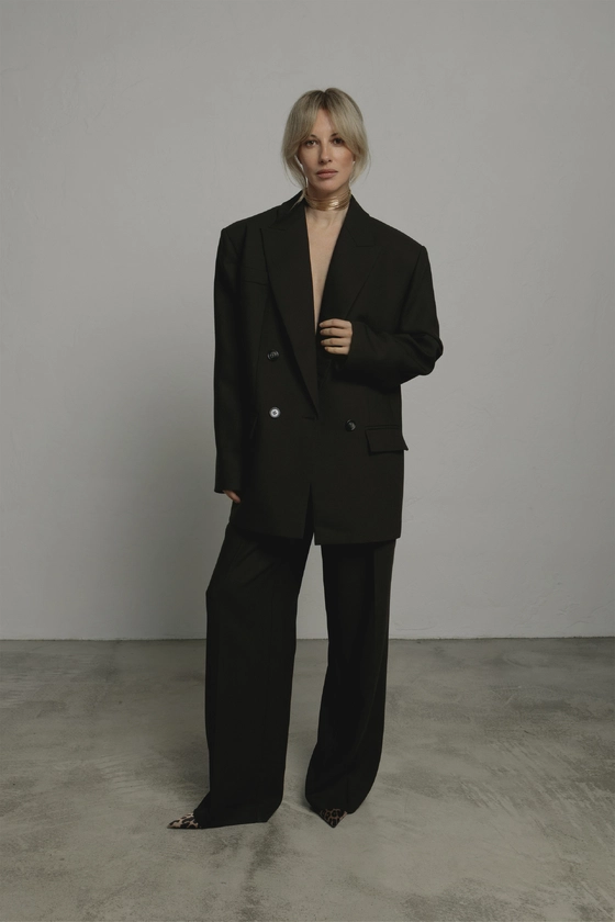 Брюки вовняні на середній посадці зі стрілками 