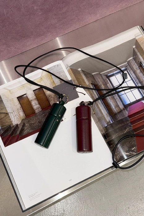 Шкіряний кейс на ремінці Bazhane x Sych