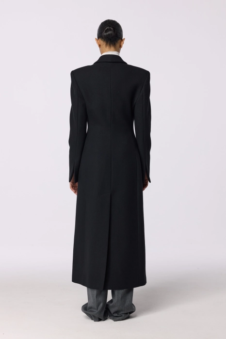 Пальто приталене з акцентним плечем