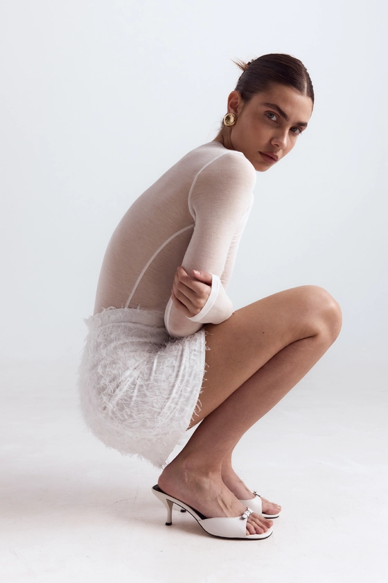 Лонгслів приталений напівпрозорий 