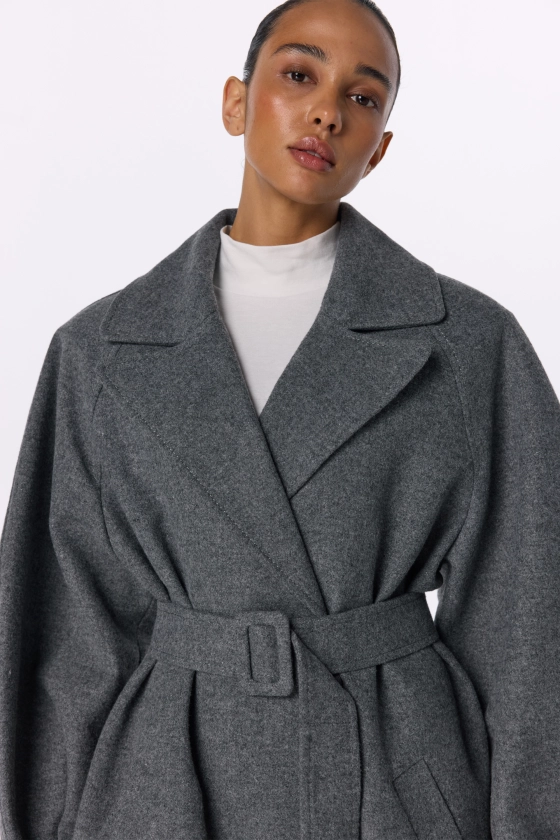 Maxi coat with dropped sleeves 