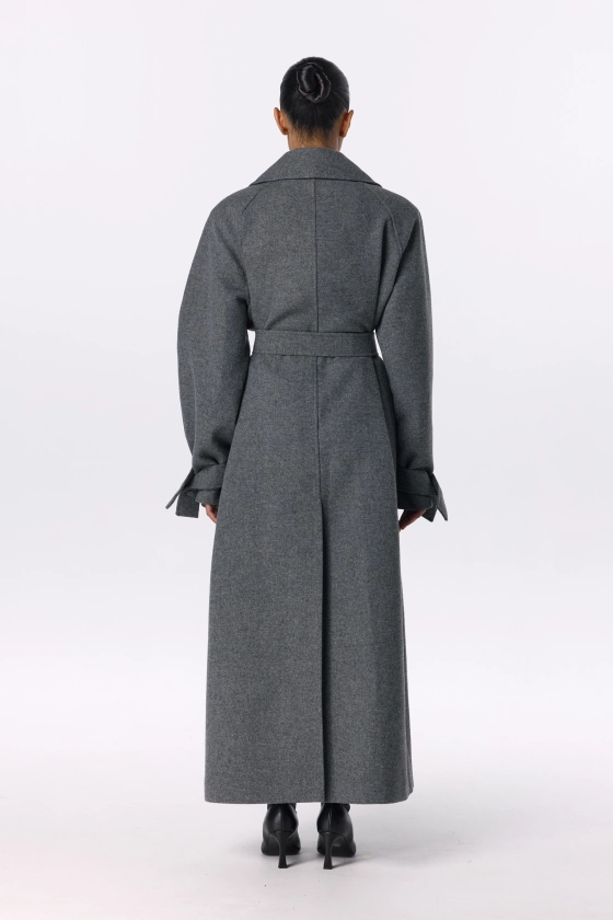 Maxi coat with dropped sleeves 