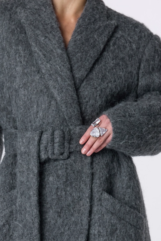 Двобортне пальто з альпаки з акцентним плечем 