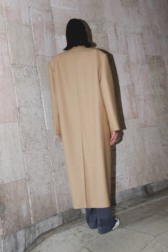 Пальто оверсайз прямого крою 