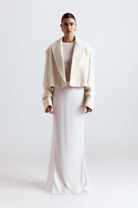 Cropped coat with gathered sleeves