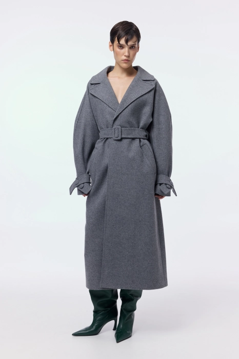 Maxi coat with dropped sleeves