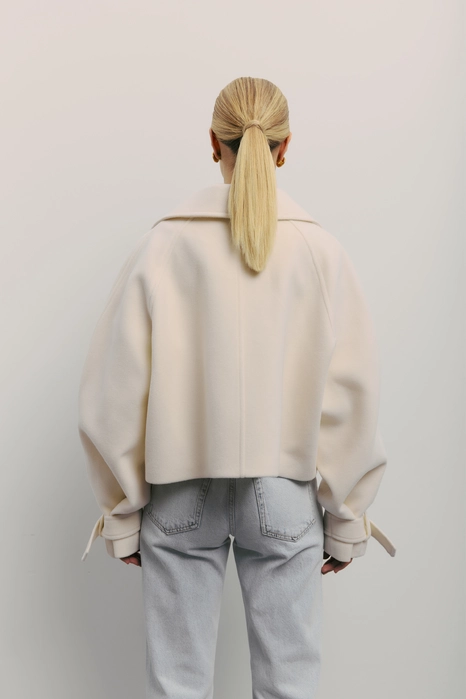 Пальто кроп зі спущеним рукавом