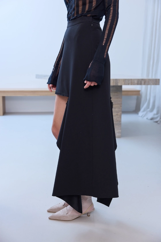 Спідниця котонова міні з відрізаною деталлю 