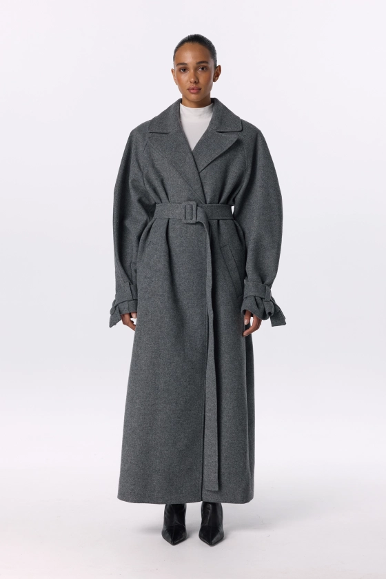 Maxi coat with dropped sleeves 