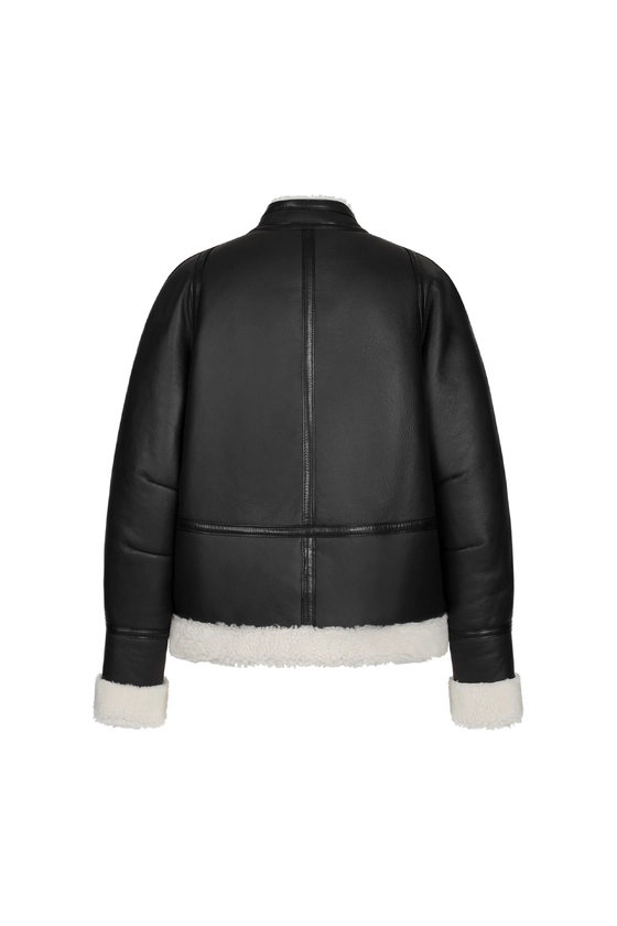 Дублянка двобортна з об'ємними рукавами 