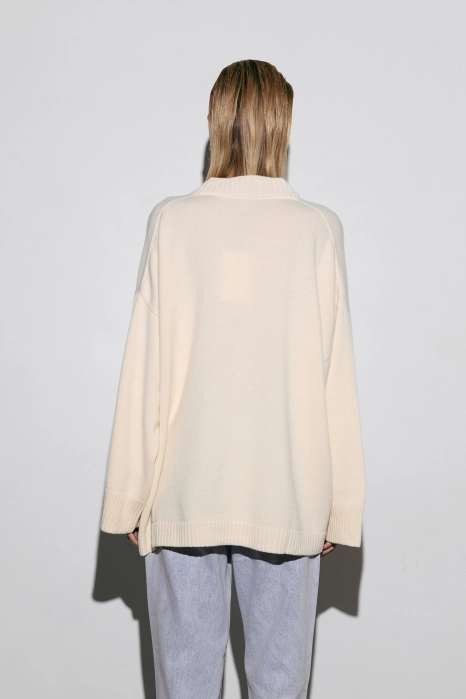 Oversized elongated sweater