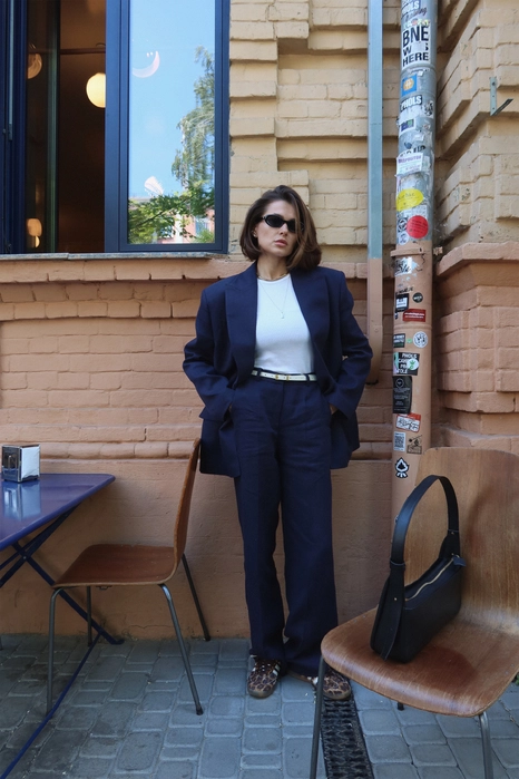 Брюки лляні на середній посадці зі стрілками