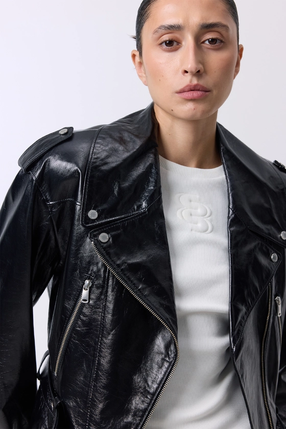 Куртка шкіряна з ременем на талії 