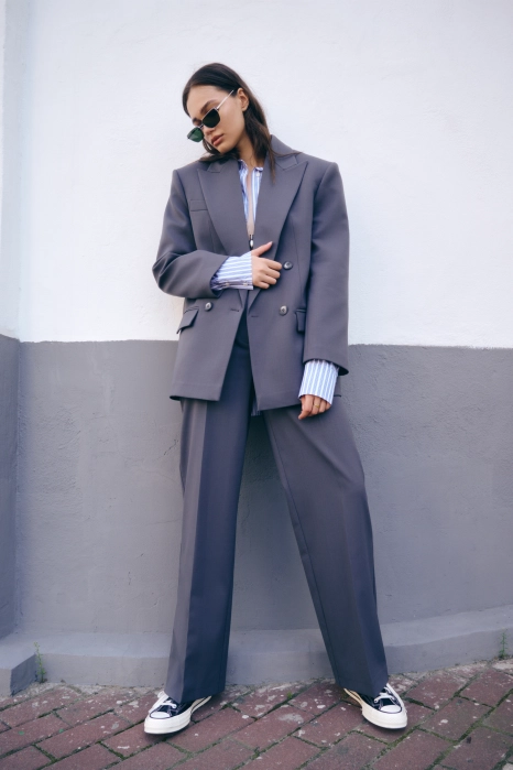 Mid-rise wool trousers with arrows