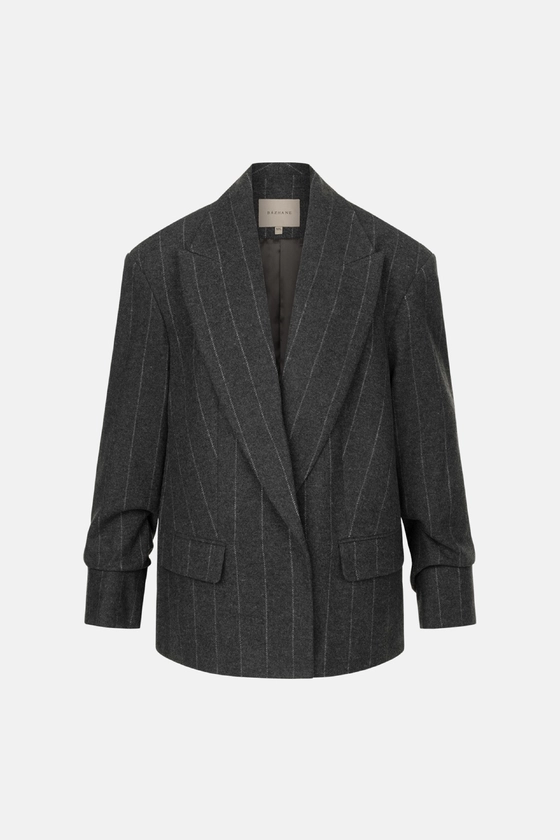 Пальто-жакет оверсайз із збіркою на рукаві 